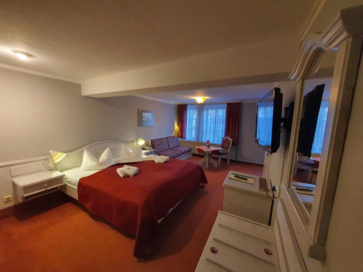 Hotel Zur Goldenen Sonne Quedlinburg Ngoại thất bức ảnh