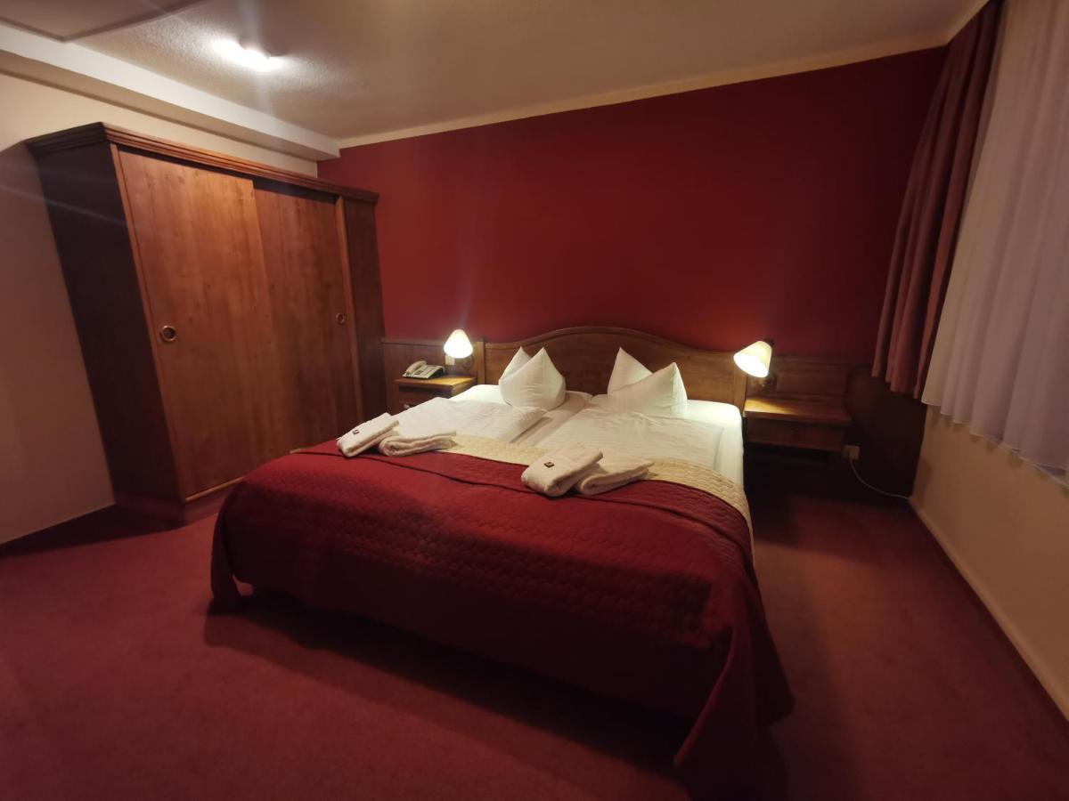 Hotel Zur Goldenen Sonne Quedlinburg Ngoại thất bức ảnh