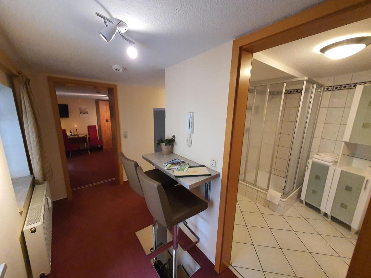 Hotel Zur Goldenen Sonne Quedlinburg Ngoại thất bức ảnh
