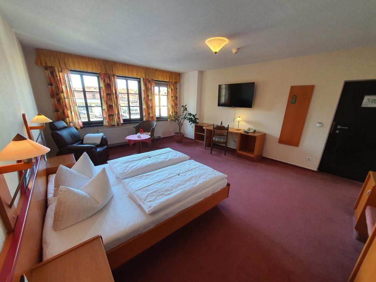 Hotel Zur Goldenen Sonne Quedlinburg Ngoại thất bức ảnh