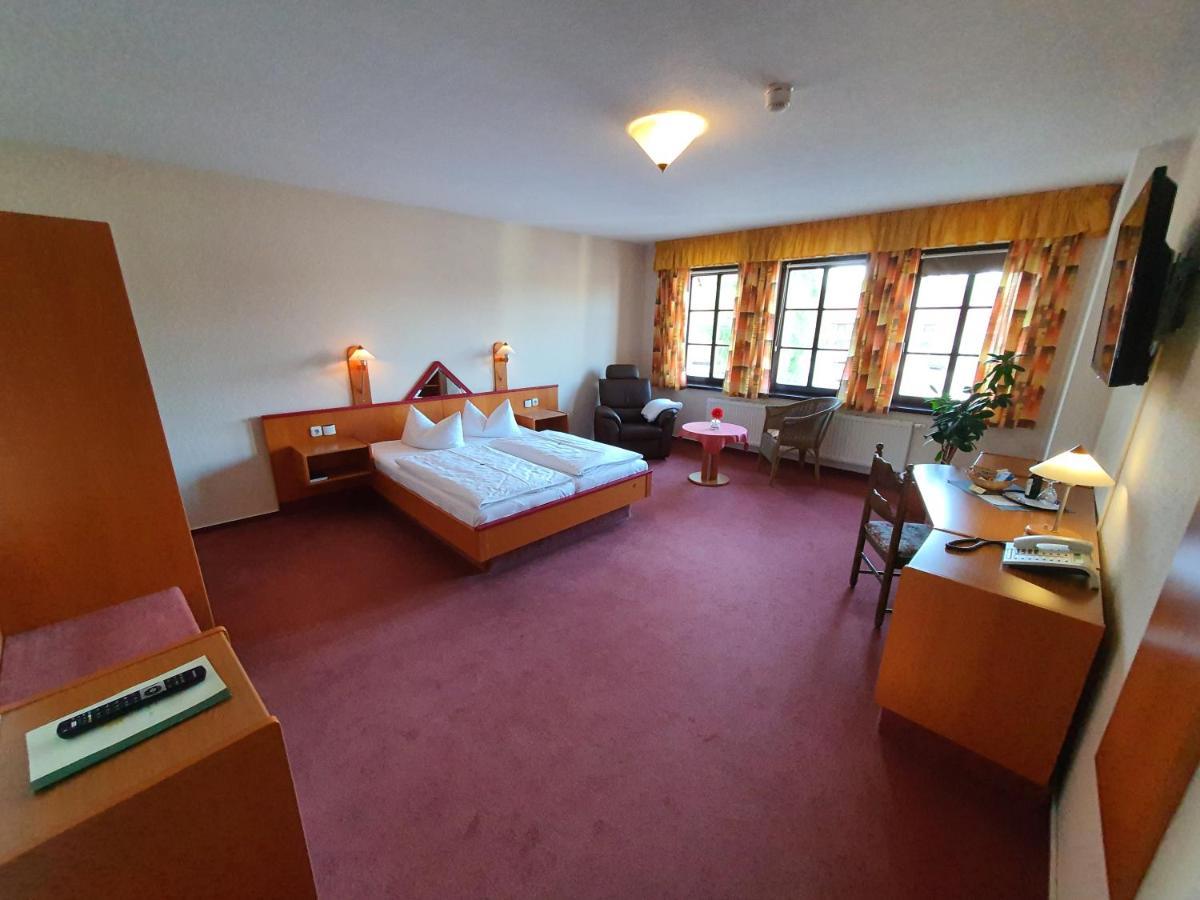 Hotel Zur Goldenen Sonne Quedlinburg Ngoại thất bức ảnh
