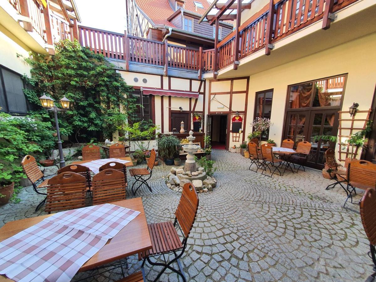 Hotel Zur Goldenen Sonne Quedlinburg Ngoại thất bức ảnh
